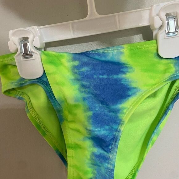 Girls cat and jack blue and‎ green tie dye 2 piece bathing suit size small 6-7 - Picture 2 of 4